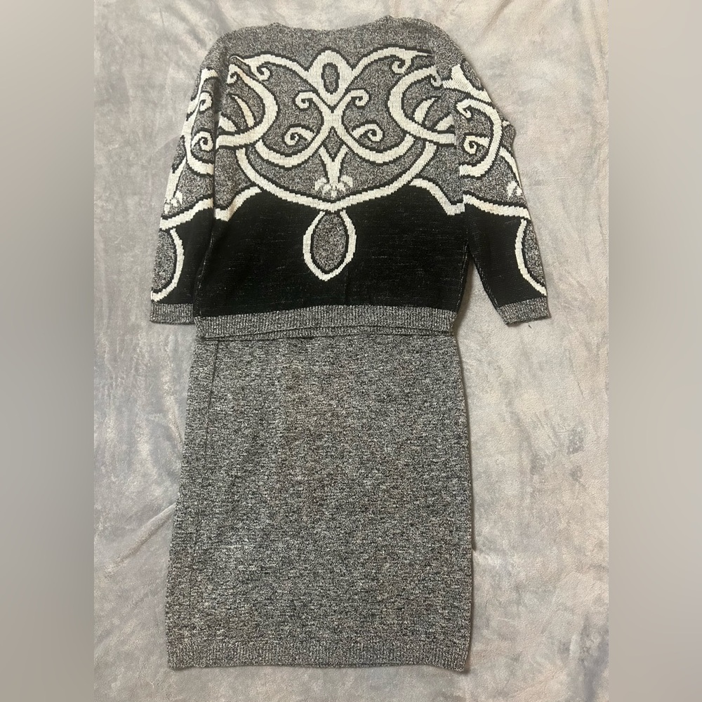 Vintage gray black Diane Von Furstenberg Sportswear Sweater skirt set large